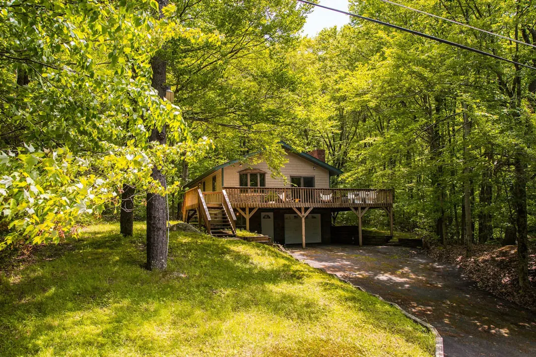 Modern Upstate Escape — Monticello, NY