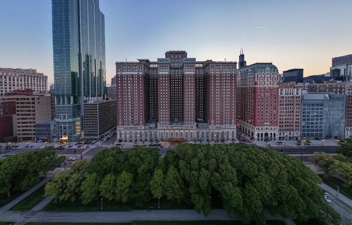 Hilton Chicago — sauna and spa facilities