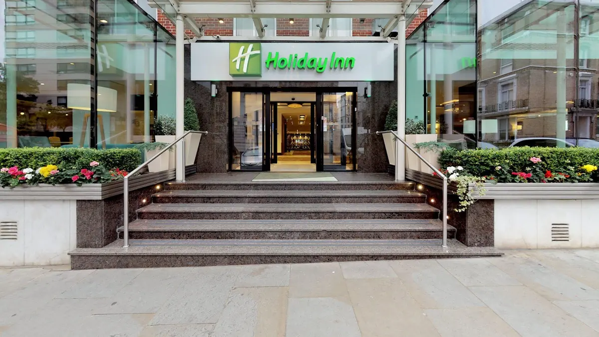 Holiday Inn London Kensington High St — sauna and spa facilities