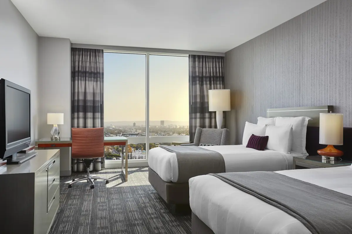 Loews Hollywood Hotel — sauna and spa facilities