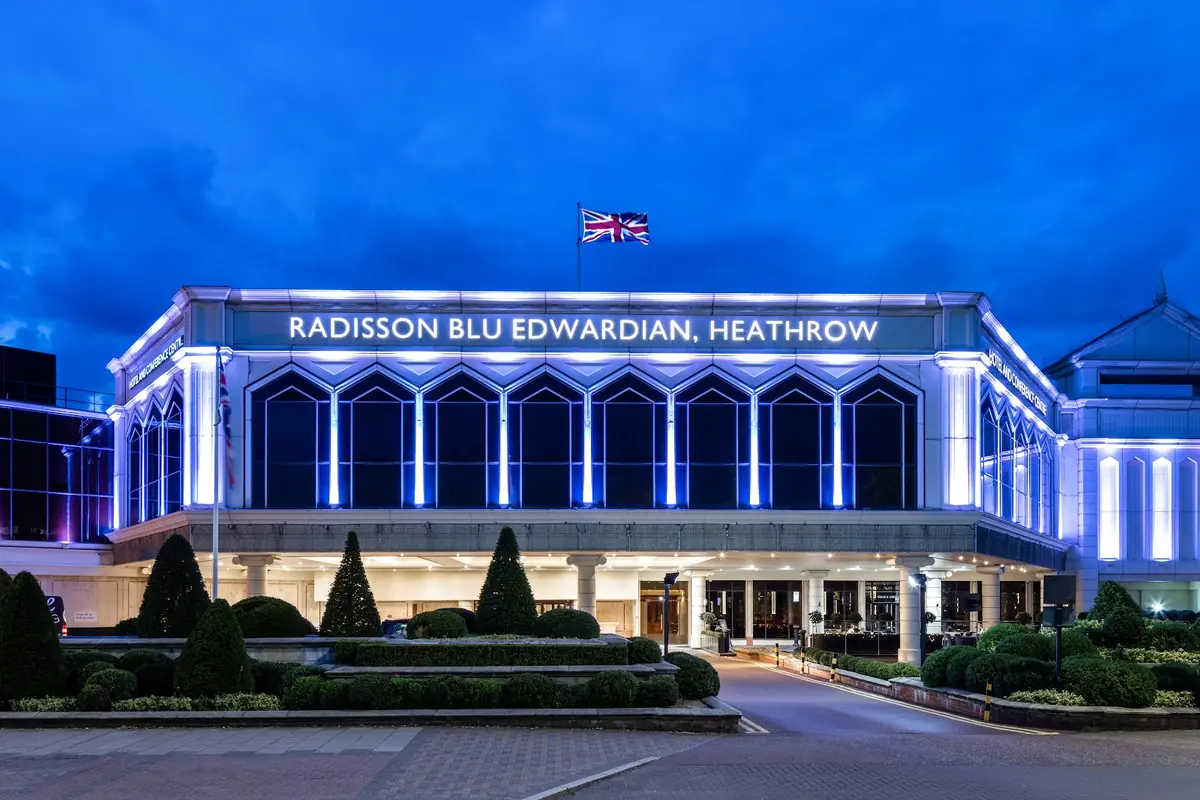 Radisson Blu Edwardian Heathrow — sauna and spa facilities